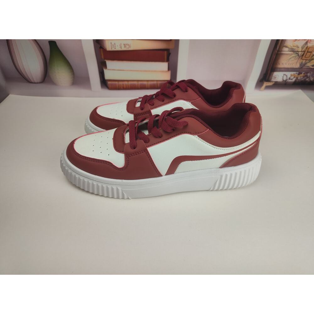 Lightweight Tennis Shoes